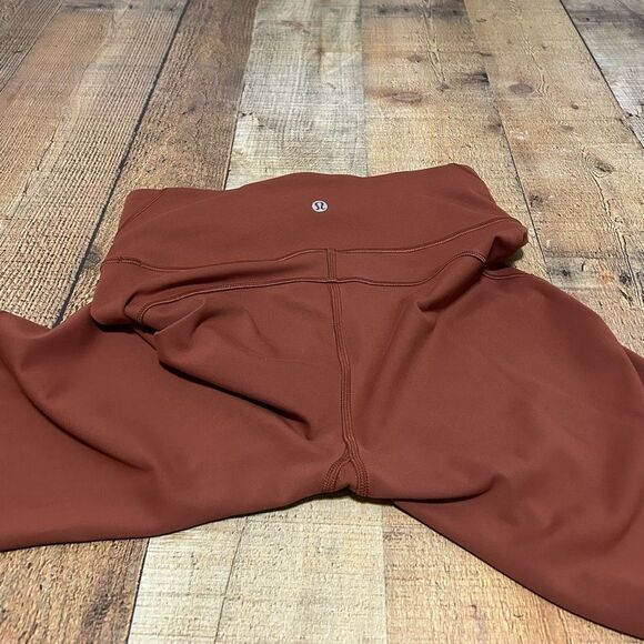 LULULEMON Everlux and Mesh High Rise Crop 23” - Picture 13 of 15